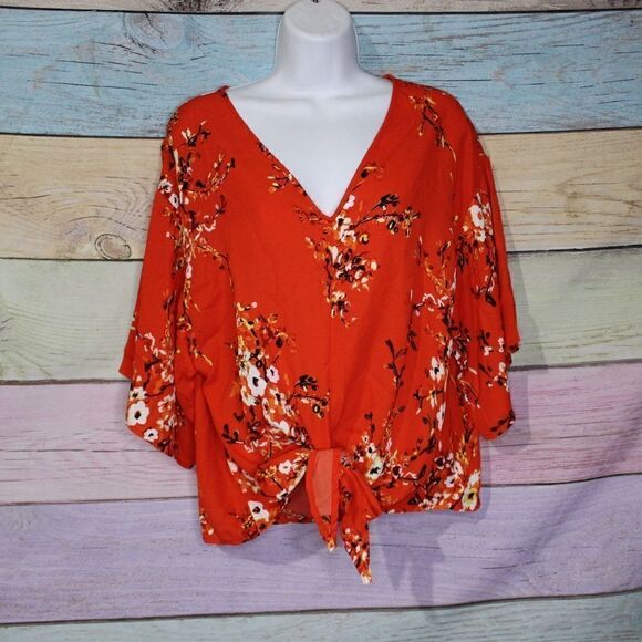 Women's Loose Fit V Neck Floral Top Medium - Picture 1 of 5